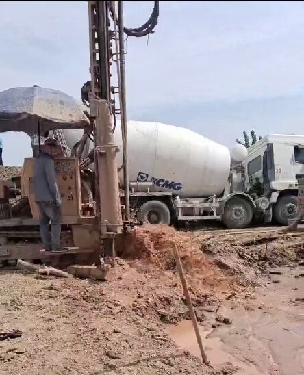 涡阳岩石井施工